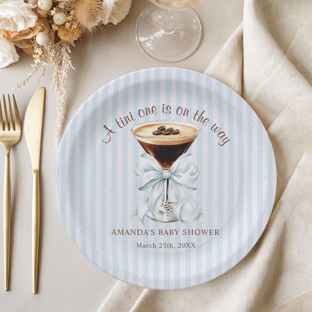 Prato De Papel Um Tini Está a Caminho Chá de Bebê  (Espresso Martini Baby shower Paper plate)