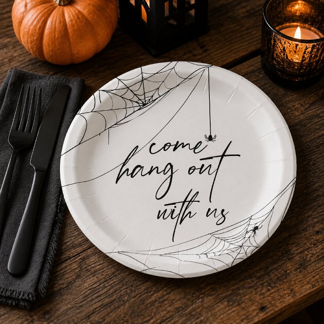 Prato De Papel Venha se divertir conosco Spiderweb Halloween (Encourage every ghost and ghoul to stay awhile with these playful “Come Hang Out With Us” plates,)