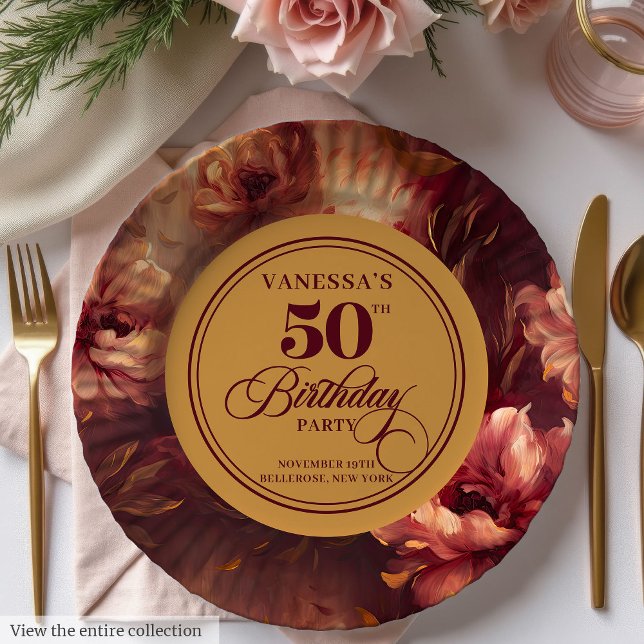 Prato De Papel Vermelho Escuro da Moda Rubor Flores Douradas 50º  (Trendy Dark Red Blush Gold Flowers 50th Birthday Paper Plates)