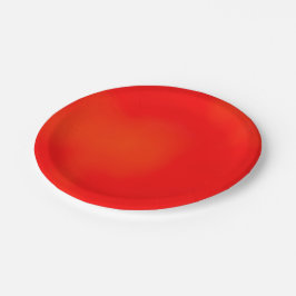 Prato de papel vermelho sobre um fundo branco