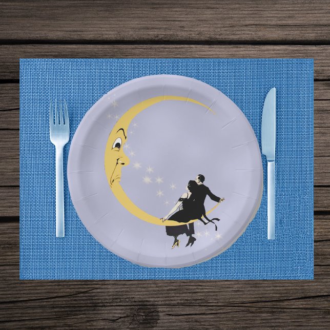Prato De Papel Vintage Crescent Moon Face Stars Casal (Couple sitting on yellow crescent moon with angry face stars on light blue paper party plates.)