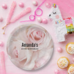 Prato De Papel Vintage Pink Roses Elegante Buquê Aniversário<br><div class="desc">Placas de papel com fotografia de um buquê de rosas cor-de-rosa. Vintage elegance.</div>