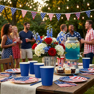 Pratos de festa da bandeira americana de aniversár