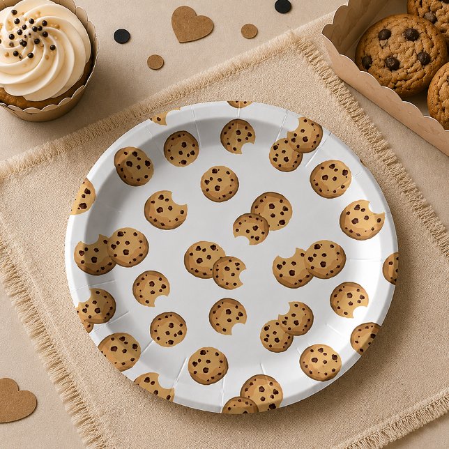 Pratos de papel de aniversário com cookies de choc (Chocolate Chip Cookies Paper Plates)