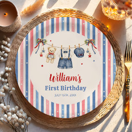 Pratos de papel de aniversário de menino de roupas