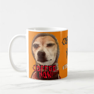Preciso de CAFÉ AGORA! Caneca de Café do Cachorro