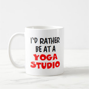 preferencialmente em uma caneca de café do yoga st