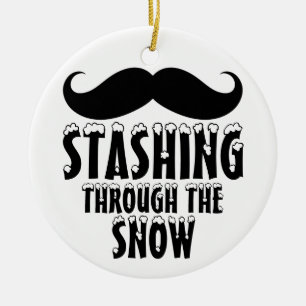 Prendendo pelos ornamentos da Árvore de Natal da N