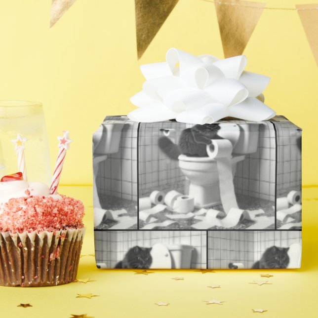 Presente Black Cat Desfazendo um Rolamento de Papel de Banh (Festa de aniversário)