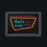 Presente de Carteira de Retro Funny Pai<br><div class="desc">Um sinal de estilo retrô decora esta carteira de Pais divertida. O design é da arte original.</div>