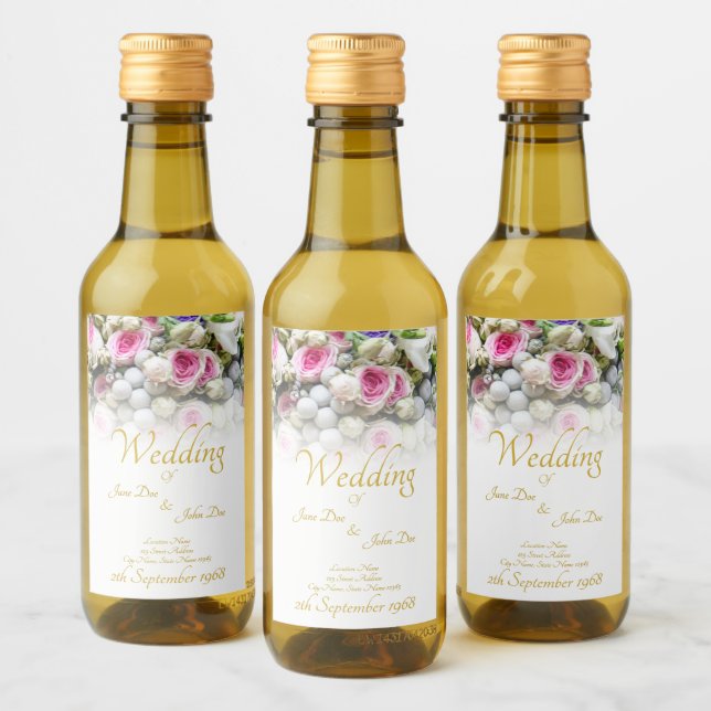 Presente de casamento - Noiva com buquê de casamen (Garrafas)