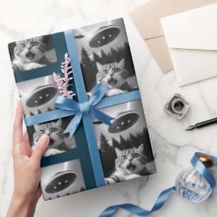 Presente Gato Selfie OVNI Enrolado Papel de Natal Engraçado