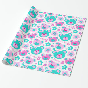 Presente O urso de ursinho floresce o papel conhecido do