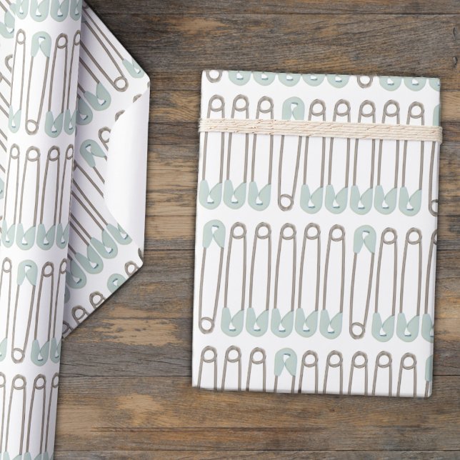 Presente Padrão de Alfinete de Fralda Azul Papel de Embrulh (New Baby? Need wrapping paper for a Baby Shower or Gender Reveal gift? Check out this!)