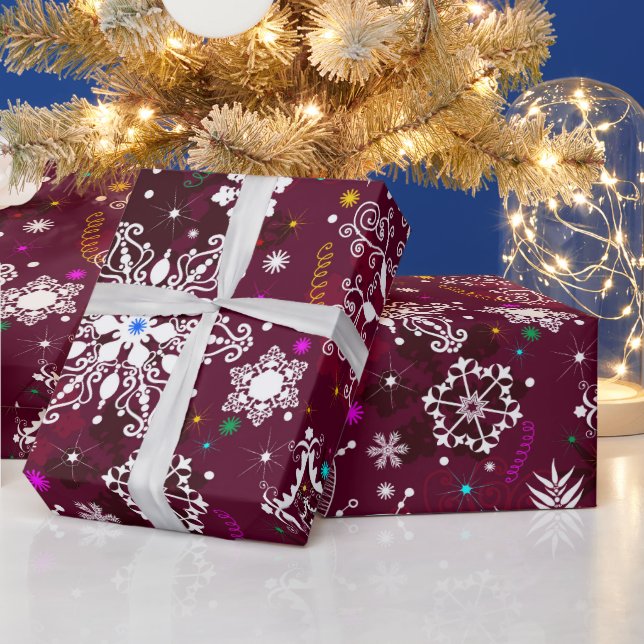 Presente papel de embrulhamento maroon snowflake (Feriados)
