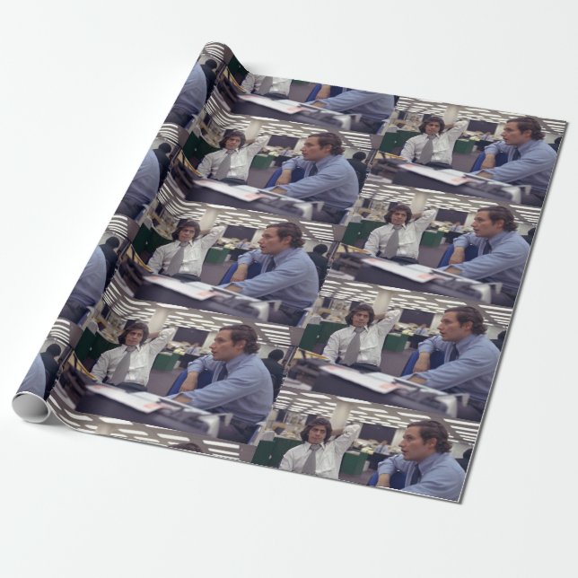 Presente papel de envolvimento do woodstein (Desenrolado)