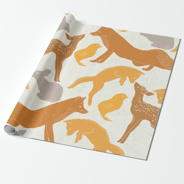 Presente Papel Encantado De Enrolamento Da Madeira (Desenrolado)