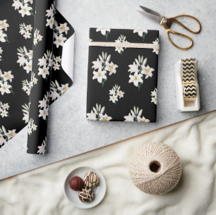 Presente Papel Floral Preto com Padrão de Lírio Branco