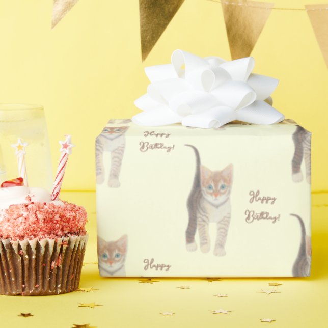 Presente Tabby Kitten Com Papel De Quebra De Texto Personal (Festa de aniversário)