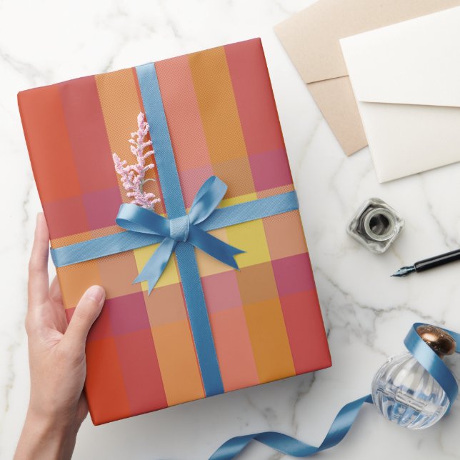 Presente Xadrez pequena - 11 de novembro - Papel de enrolam (Presentear)