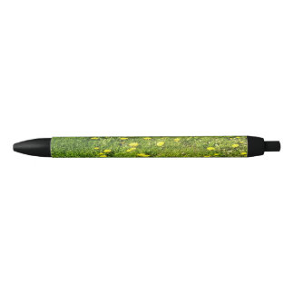 Preta Caneta de Grass e Dandelions