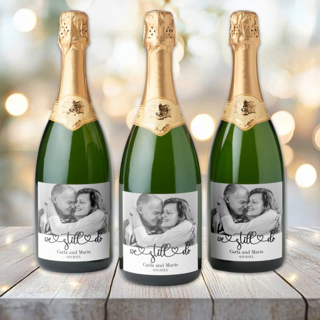 Preto e Branco Ainda Fazemos Renovação/Aniversário (Black and White We Still Do Anniversary/Vow Renewal Sparkling Wine and Champagne Bottle Labels)