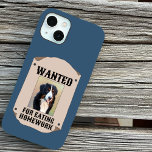 Procurado Por Comer Foto Personalizada De Cão De T<br><div class="desc">Esta capa de telefone divertida está pronta para ser personalizada com uma foto do seu cachorro (ou qualquer outro animal de estimação) e está no estilo da antiga poster ocidental desejada com o texto WANTED FOR EATING HOMEWORK.</div>