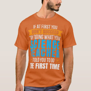 Professor de ciências que ensina camisa 10222504A