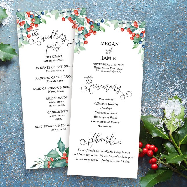 Programa de Casamento de Inverno com Texto Elegant (Winter Wedding Program with elegant calligraphy, holly and winter berries)