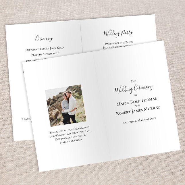 Programa de Casamento Simples, Preto e Branco (Simple wedding program template with photo and classic script. )