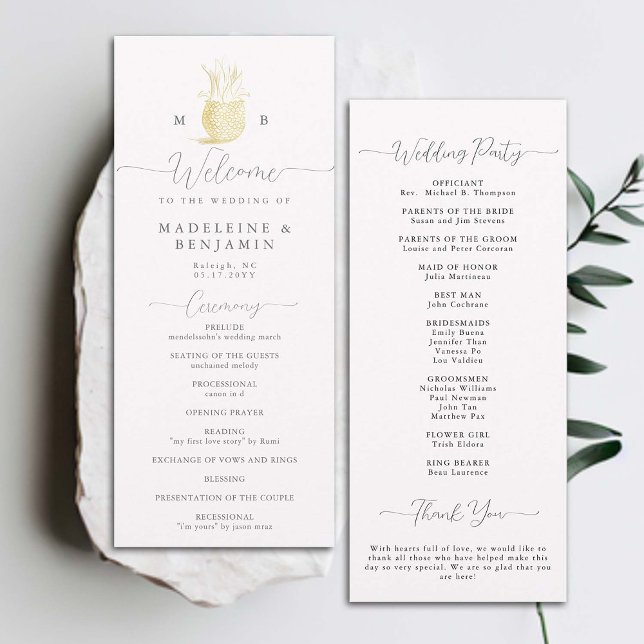 Programa Dourado de Casamento Chic Crest Monograma (gold pineapple monogram crest wedding ceremony program elegant modern classic black white formal)