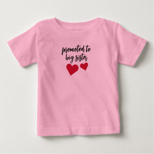 Promovido à camiseta Big Sister Red Hearts