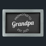 Promovido Ao Vovô Est. 2025 I<br><div class="desc">Legal design, perfeito para qualquer novo avô. Incrível maneira de anunciar uma gravidez ao seu pai! "Promovido ao vovô est 2025" citação divertida para todos os homens que já amam seus netos. Dê isso ao seu pai no Dia de os pais ou comprar, se você é o melhor avô novo...</div>