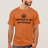 PROPRIEDADE DO HM PRISÃO no t-shirt alaranjado