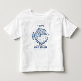 Pufferfish Handle com a t-shirt do Toddler