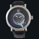 Pulso Microfone Personalizado Monograma e Relógio de Can<br><div class="desc">Presente legal personalizado para cantores, vocalistas. Para personalizar/personalizar com as iniciais/nome do receptor, escolha a fonte, a cor da fonte ideal ou exclua-a se não for necessário. Disponível em vários estilos e cores diferentes.</div>