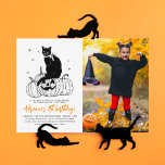 Pumpkin Foto de Abóbora Preto do Gato de Orçamento<br><div class="desc">"Será muito divertido, mas assustador, cuidado! Então venha e junte-se a nós... se você se atreve!" é como essas cartas convidam amigos e família para a festa do Dia das Bruxas! No meio da carta, há um gato preto desenhado à mão, sentado sobre uma abóbora esculpida e cercado por estrelas....</div>