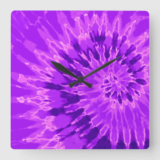 Quadrado Relógio de Coroa Espiral Violeta