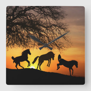 Quadrado Um Relógio de Cavalo Divertido e Baleado