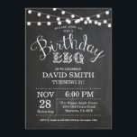 Quadro do aniversário de 21 anos do convite do<br><div class="desc">Convite do CHURRASCO do aniversário. Fundo do quadro do convite do aniversário de 21 anos com luzes da corda. 13o 15o 16o 18o 20o 2ø 30o 40th 50th 60th 90 100th do 80 do 70, alguma idade. Aniversário adulto. Festa de aniversário do homem da mulher ou do homem. Para uma...</div>