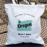 Qualquer Bolsa de Boas-vindas do Map do Oregon Col<br><div class="desc">Saco de presentes de boas-vindas para convidados fora da cidade para o seu casamento, com a imagem de Oregon. Você pode editar as cores de qualquer parte desta design, assim como mover o coração para o local do seu casamento. Para alterar as cores, clique em personalizar e, em seguida, "editar...</div>