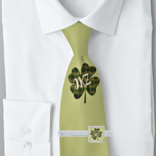 Quatro monogramas do Clover Center Gravata