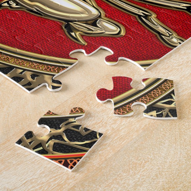 Quebra-cabeça [100] Escorpião de Ouro Sagrado em Vermelho (Lateral)