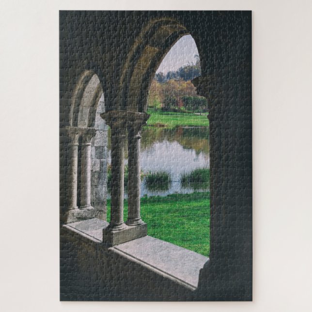Quebra-cabeça 13 século Gótica medieval de um lago (Vertical)