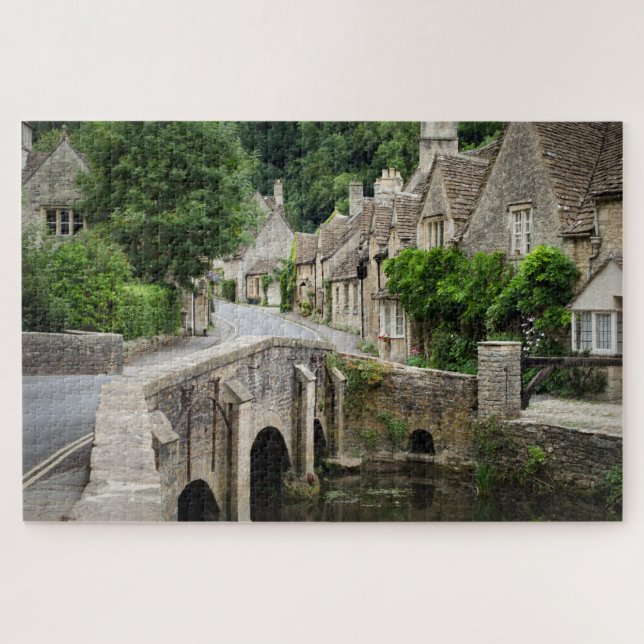 Quebra-cabeça A ponte no castelo Combe em Cotswolds, Reino Unido (Horizontal)