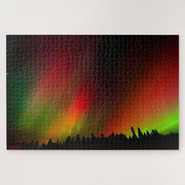 Quebra-cabeça Aurora Boreal e árvores (Horizontal)