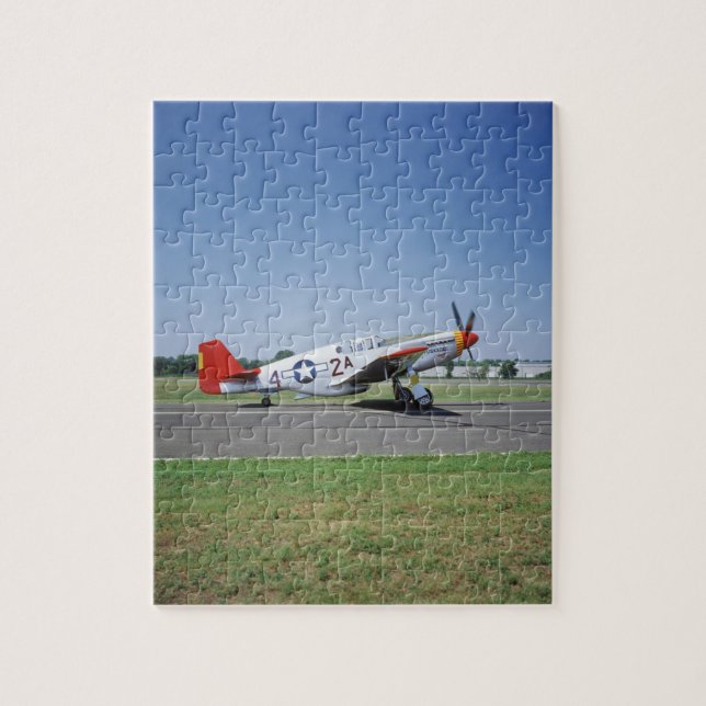 Quebra-cabeça avião P-51 C Tuskegee Red Tail no CAF Air (Vertical)