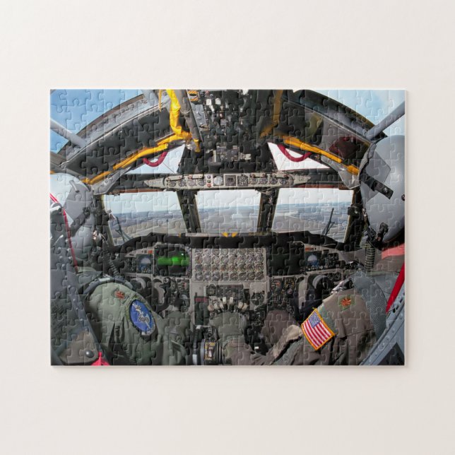 Quebra-cabeça B-52H COCKPIT DE ESTRATOFORTRESS (11x14 POLEGADAS) (Horizontal)
