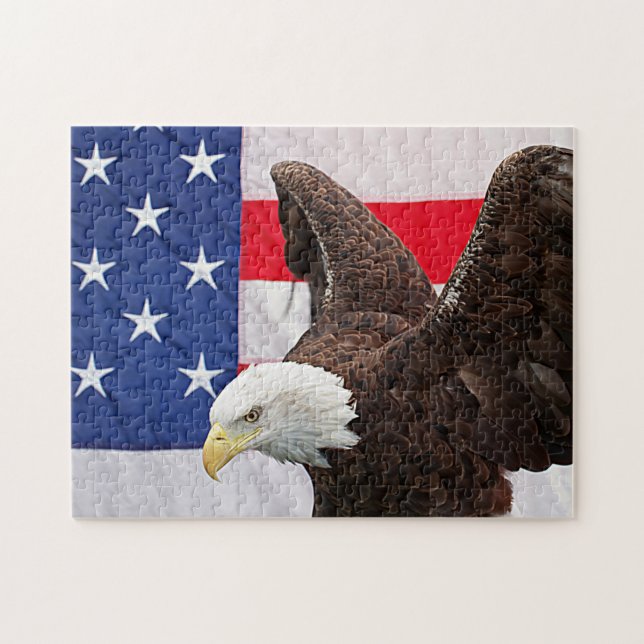 Quebra-cabeça Bald Eagle com a bandeira americana (Horizontal)