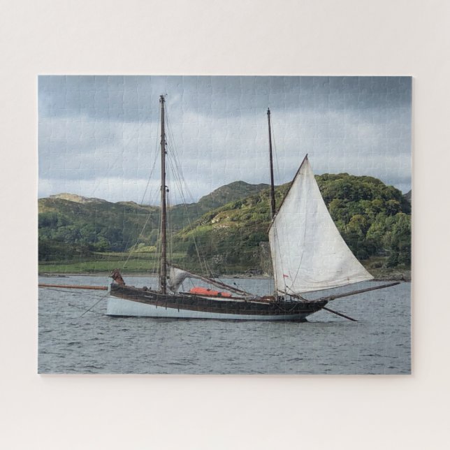 Quebra-cabeça Barco à vela em Loch Crinan, Escócia (Horizontal)